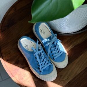 Bos. & Co. Blue Chaya Sneaker